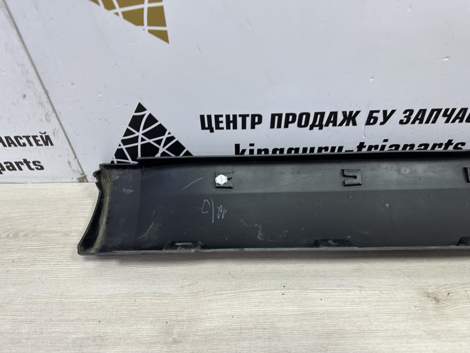 Порог правый бу Skoda Yeti OEM 5L0853856C