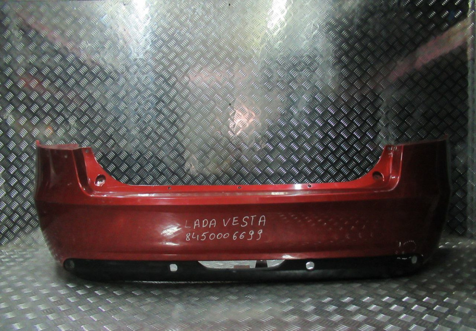Бампер задний Lada Vesta oem 8450006699 (дефект) (скл-3)