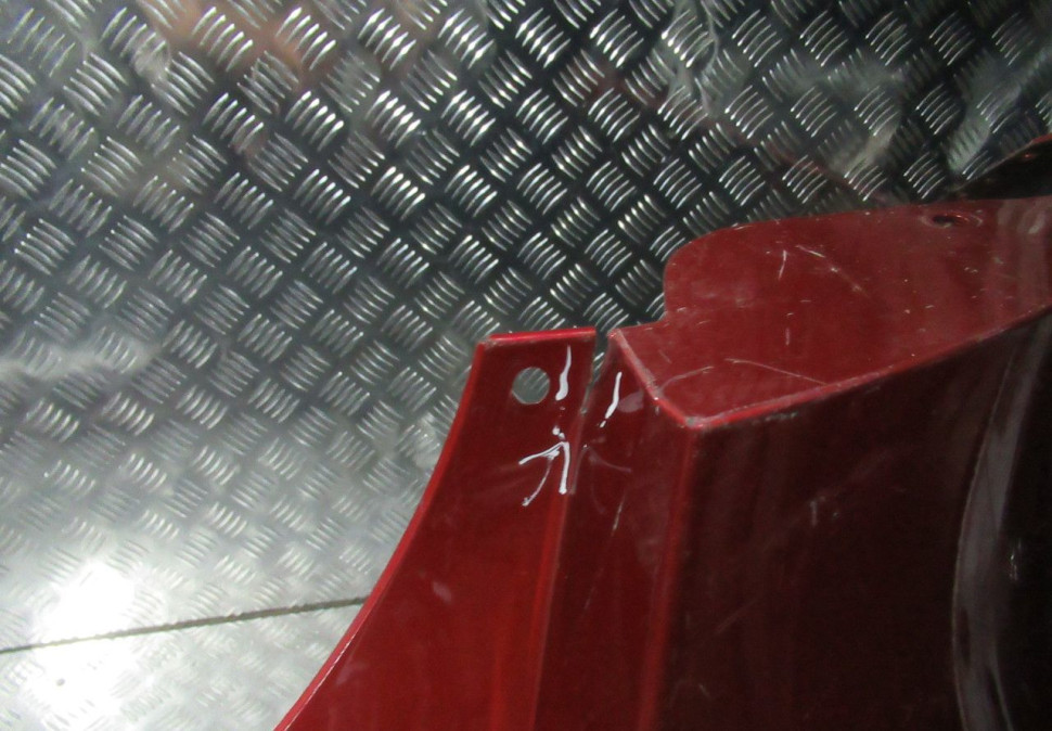 Бампер задний Lada Vesta oem 8450006699 (дефект) (скл-3)