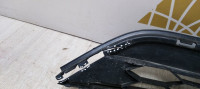 Решетка переднего бампера Volkswagen Tiguan 2 дорест 17-20 oem 5NA853677A