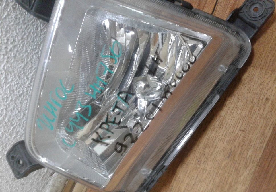 Фара ПТФ левая Hyundai Creta Oem 92201M0000 (слом 1 крепл) Фара ПТФ левая Hyundai Creta Oem 92201M0000 (слом 1 крепл)