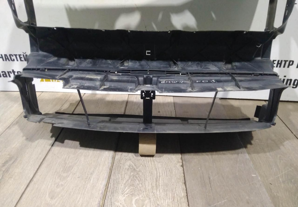 Воздуховод радиатора бу BMW 7 F01 OEM 51747183854