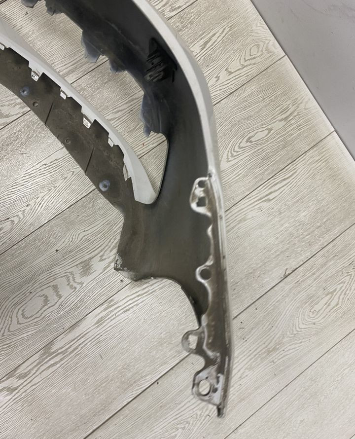 Бампер передний BMW 5 G30 OEM 51117427435 51117427440