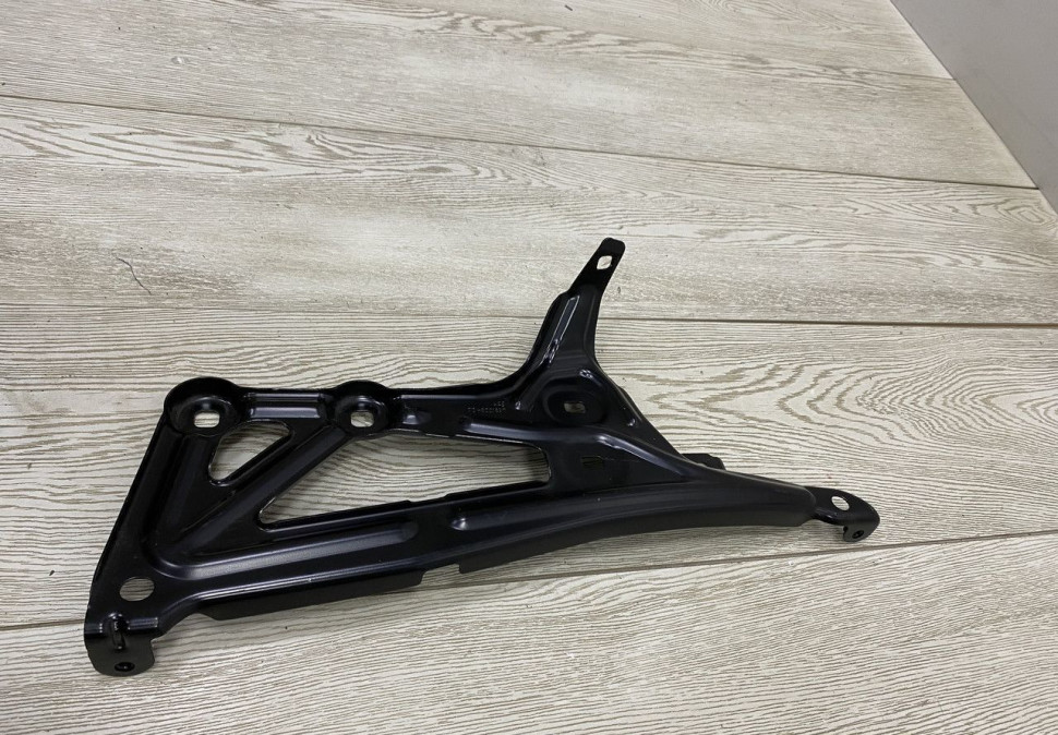 Кронштейн крыла правый BMW X2 F39 OEM 7431008