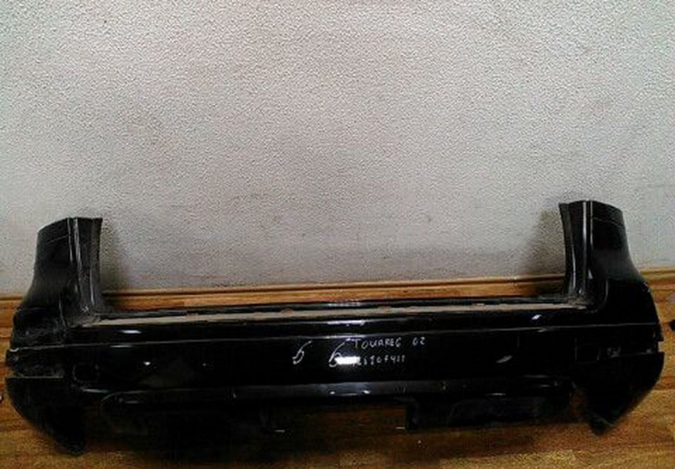 Бампер задний Volkswagen Touareg (02>) потертости oem 7l6807421