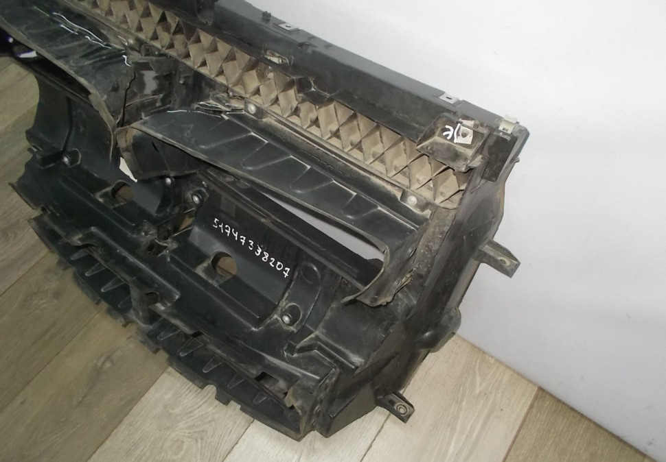 Воздуховод радиатора бу BMW 2 F45 OEM 51747338207 Воздуховод радиатора бу BMW 2 F45 OEM 51747338207