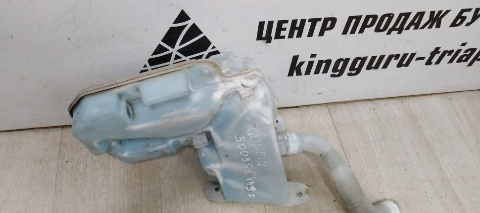 Бачок омывателя Volkswagen Golf 7 oem 5q0955449p