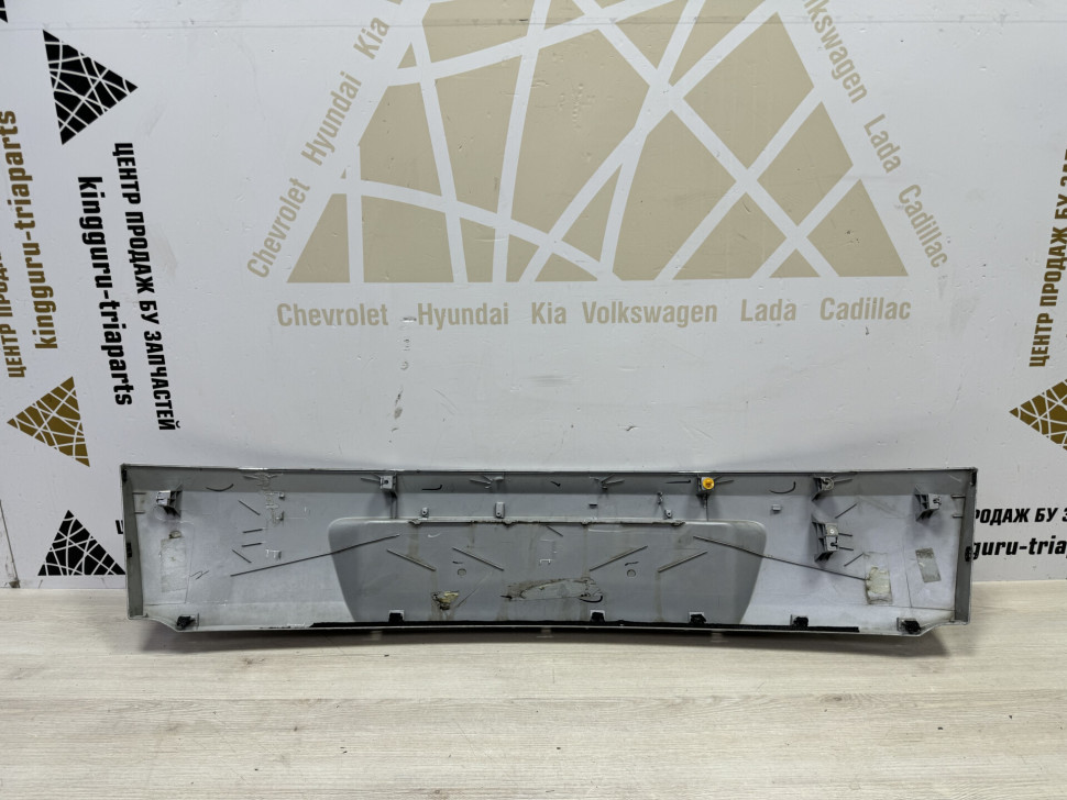 Накладка крышки багажника Hyundai Tucson 3 OEM 87371D7000 ((скл-3)