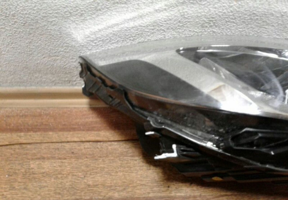 Фара правая Kia Rio 4 рест Oem 921024X500 (слом 2 крепежа) Фара правая Kia Rio 4 рест Oem 921024X500 (слом 2 крепежа)