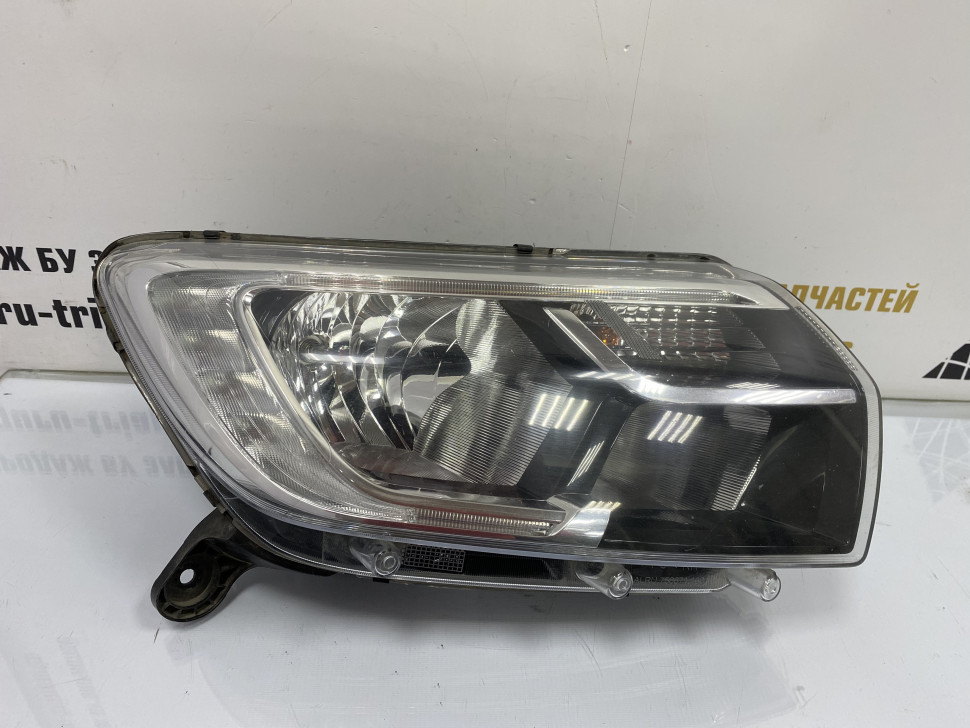 Фара правая Renault Logan 2 рестайлинг OEM 260101079R