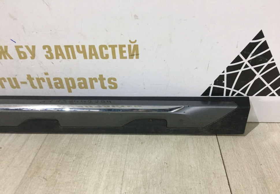 Молдинг двери передний правый BMW X3 G01 OEM 51137442794 Молдинг двери передний правый BMW X3 G01 OEM 51137442794