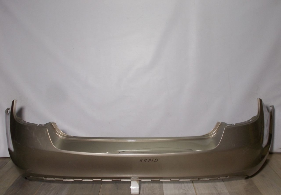 Бампер задний бу Skoda Rapid OEM 60U807421