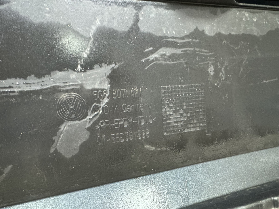 Бампер задний Volkswagen Golf 7 дорестайлинг 2012 OEM 5G6807421 Бампер задний Volkswagen Golf 7 дорестайлинг 2012 OEM 5G6807421