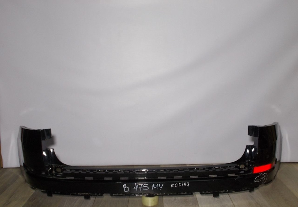 Бампер задний бу Skoda Kodiaq OEM 565807421