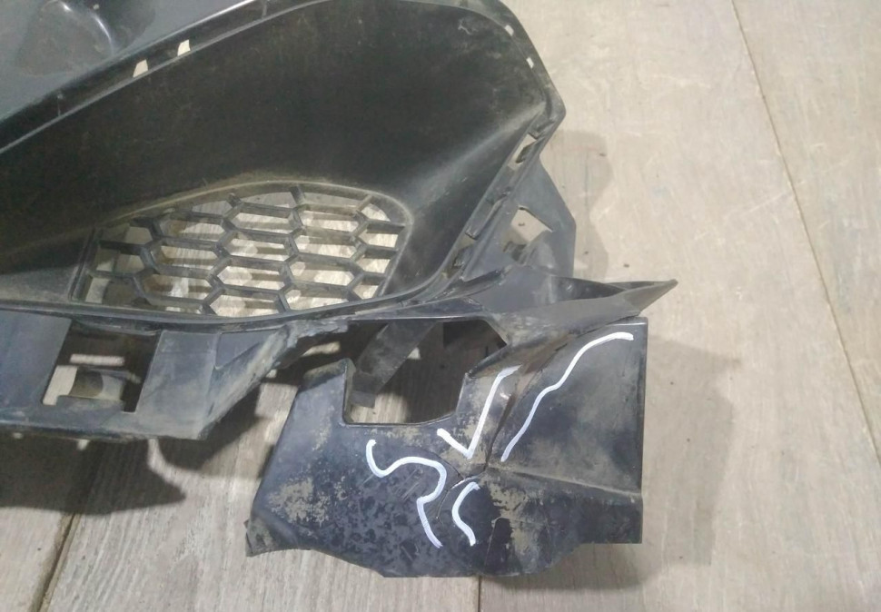 Вставка переднего бампера правая бу BMW 2M F87 OEM 51118067022 Вставка переднего бампера правая бу BMW 2M F87 OEM 51118067022