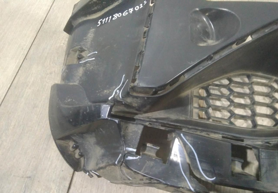 Вставка переднего бампера правая бу BMW 2M F87 OEM 51118067022 Вставка переднего бампера правая бу BMW 2M F87 OEM 51118067022