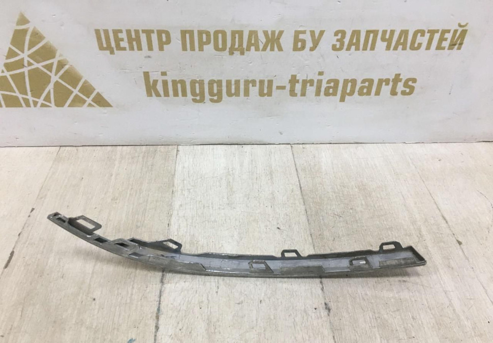 Молдинг бампера заднего правый Volkswagen Tiguan 2 дорест 17-20 oem 5NA853842