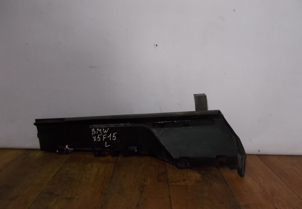 Дефлектор радиатора левый бу BMW X5 F15