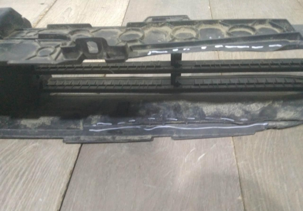 Жалюзи воздуховода нижние бу BMW X3 G01 OEM 51137497231