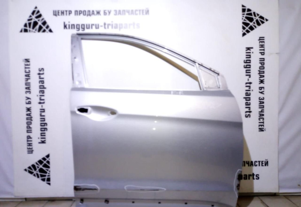 Дверь передняя правая Hyundai Santa Fe 3 12-18 oem 760042W000 (скл-3)