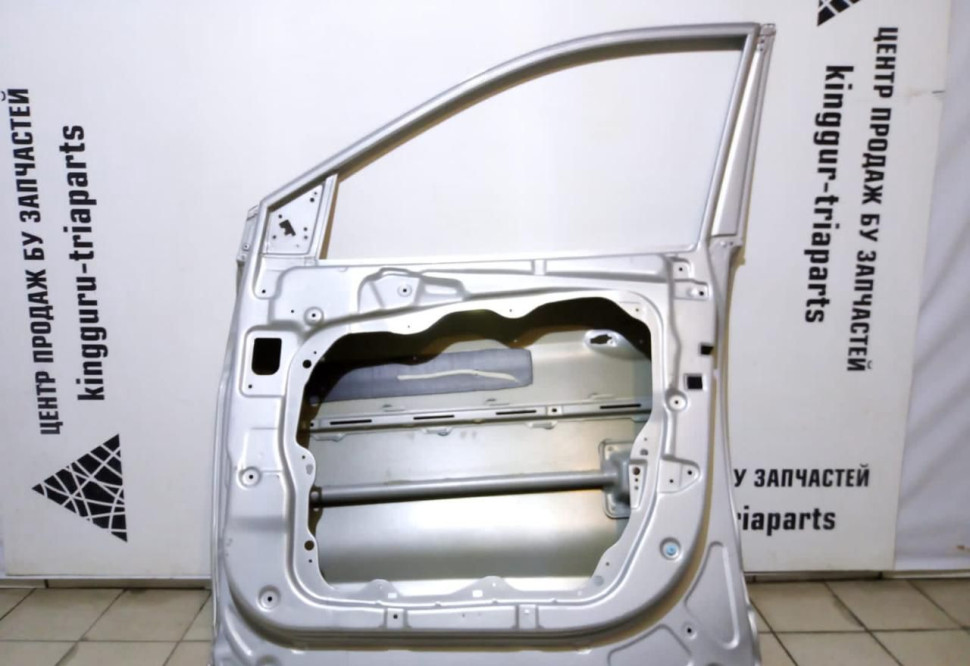 Дверь передняя правая Hyundai Santa Fe 3 12-18 oem 760042W000 (скл-3)