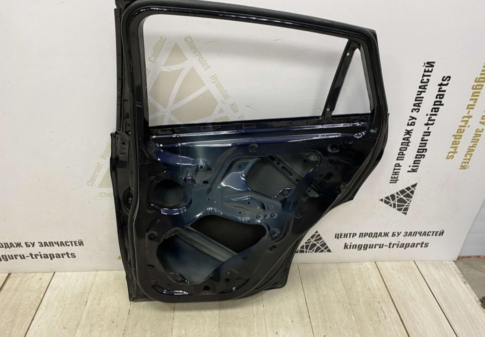 Дверь задняя правая BMW X6 F16 OEM 41517386744