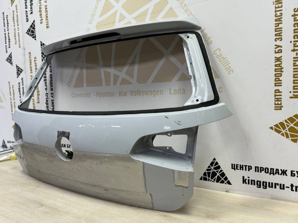 Крышка багажника Volkswagen Golf 7 oem 5G6827025H