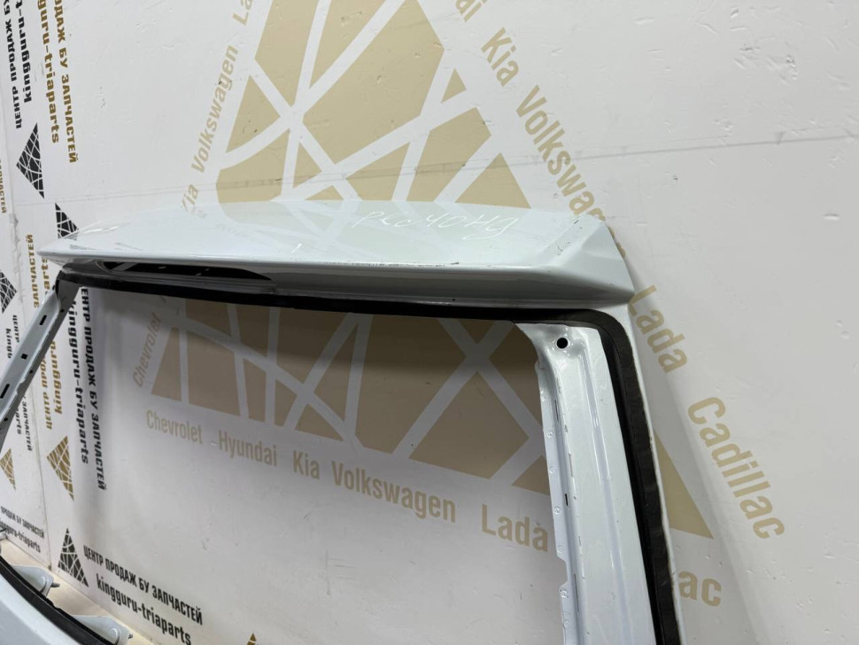 Крышка багажника Volkswagen Golf 7 oem 5G6827025H Крышка багажника Volkswagen Golf 7 oem 5G6827025H