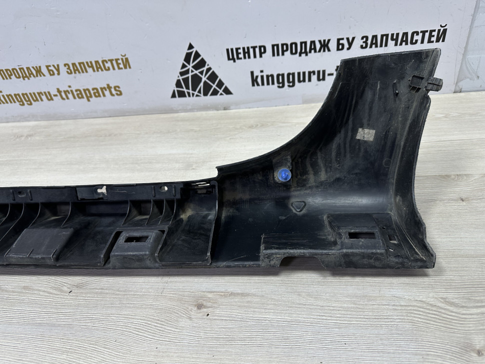 Порог правый бу Renault Duster OEM 764260812R Порог правый бу Renault Duster OEM 764260812R