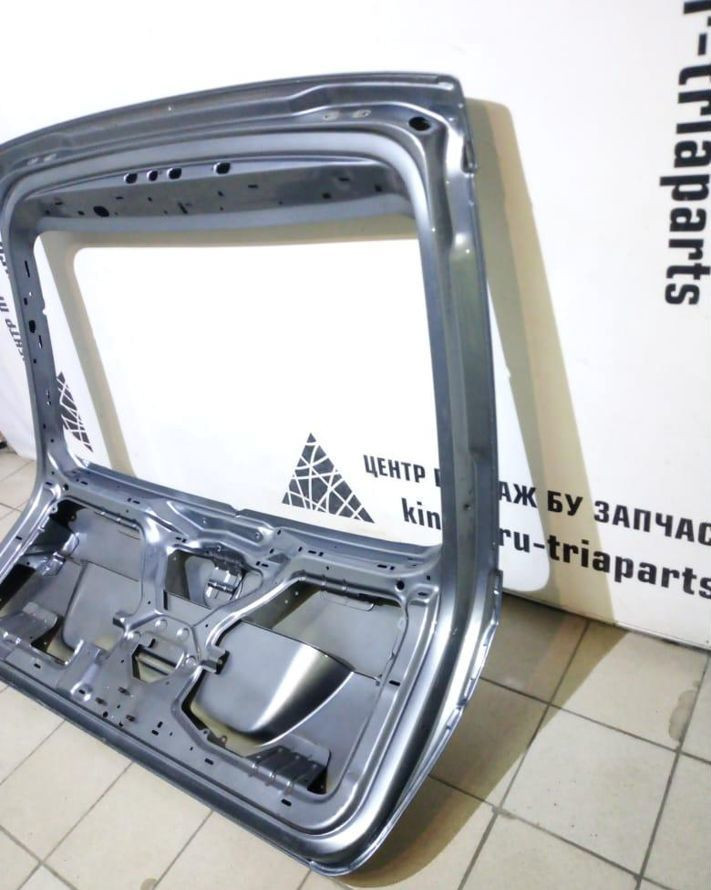 Крышка багажника Skoda Octavia A5 универсал OEM 1Z9827023B (скл-3) Крышка багажника Skoda Octavia A5 универсал OEM 1Z9827023B (скл-3)