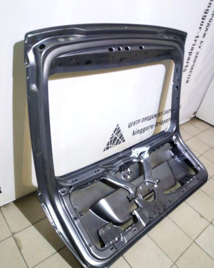 Крышка багажника Skoda Octavia A5 универсал OEM 1Z9827023B (скл-3) Крышка багажника Skoda Octavia A5 универсал OEM 1Z9827023B (скл-3)