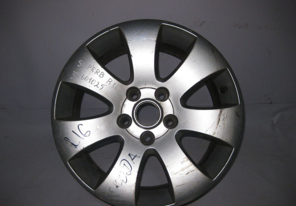 Диск литой Skoda Superb 2 R16 oem 3t0601025 (скл-3)