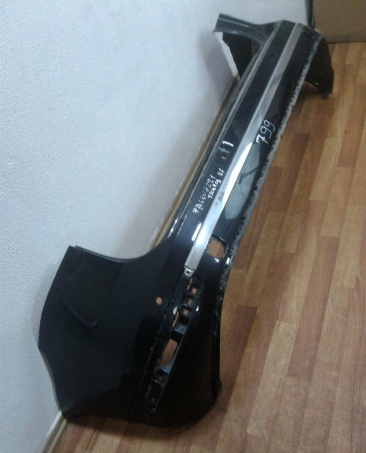 Бампер задний Volkswagen Touareg NF oem 7p6807421 (потертости)