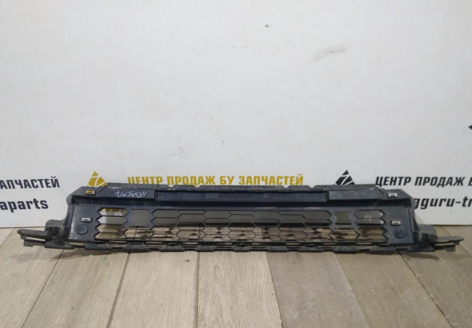 Решетка переднего бампера бу Skoda Kodiaq OEM 565853677