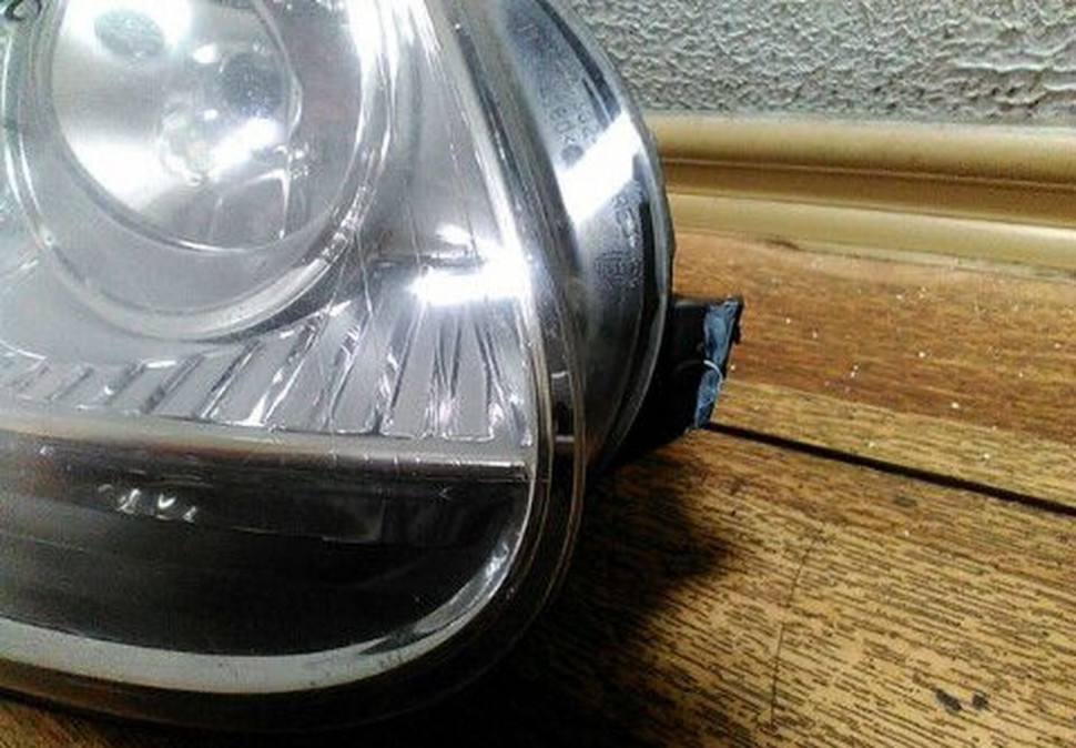 Фара правая Volkswagen Jetta 5 галоген сломано два крепления (05-10) oem 1k6941006p Фара правая Volkswagen Jetta 5 галоген сломано два крепления (05-10) oem 1k6941006p