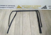 Уплотнитель стекла двери задний правый бу BMW X5 F15 OEM 51357289668