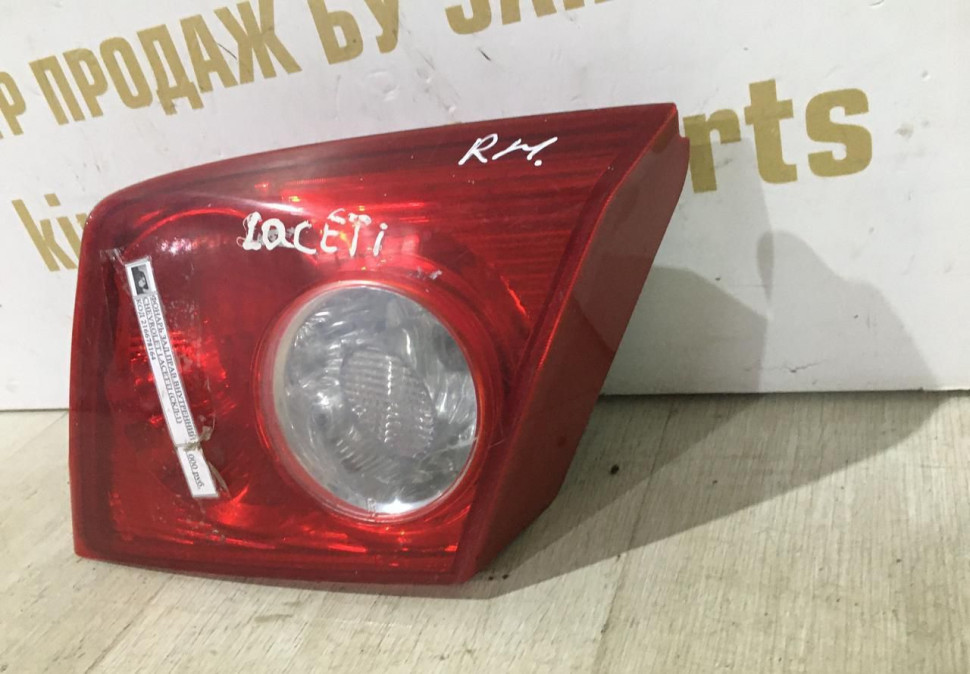 Фонарь правый внутренний х/б Chevrolet Lacetti oem 96551217 Фонарь правый внутренний х/б Chevrolet Lacetti oem 96551217