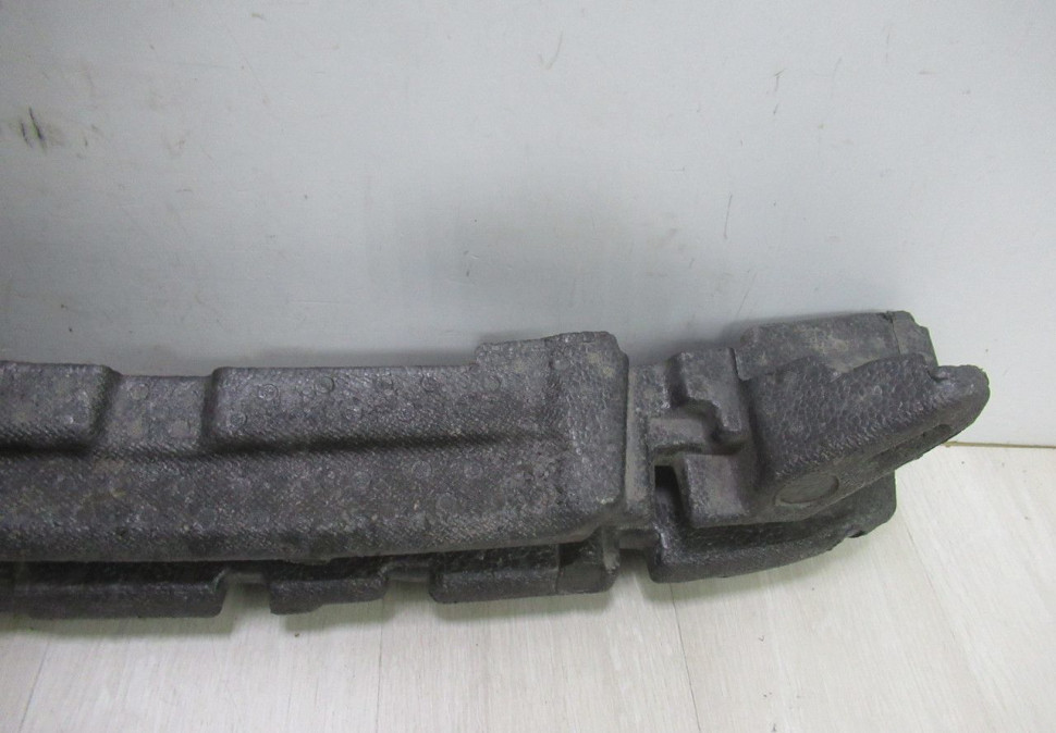 Абсорбер переднего бампера Hyundai Tucson 3 (15>)  oem 86520d7000 (слом.часть)
