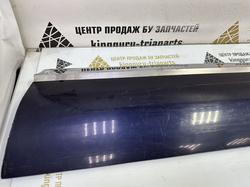 Молдинг двери пер прав Volkswagen Touareg 10- (скл-1) Молдинг двери пер прав Volkswagen Touareg 10- (скл-1)