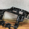 Кронштейн заднего бампера левый Volkswagen Touareg NF oem 7P6807393