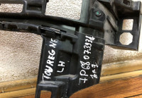 Кронштейн заднего бампера левый Volkswagen Touareg NF oem 7P6807393