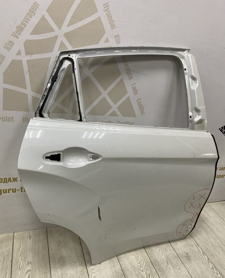 Дверь задняя правая BMW X6 F16 OEM 41517386744 Дверь задняя правая BMW X6 F16 OEM 41517386744