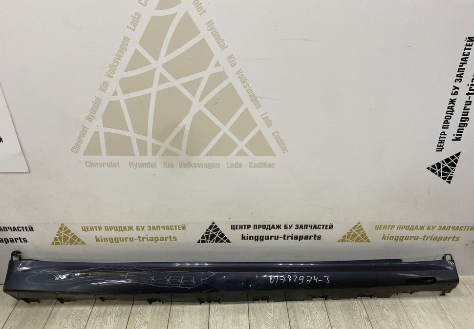 Порог правый BMW X7 G07 M-Pack OEM 51778069984