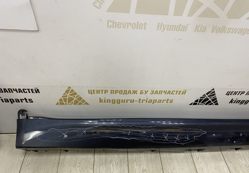Порог правый BMW X7 G07 M-Pack OEM 51778069984
