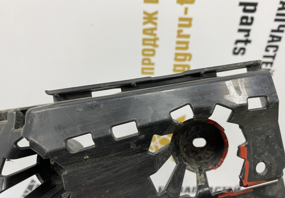 Кронштейн заднего бампера BMW 3 F30 OEM 51127256922 Кронштейн заднего бампера BMW 3 F30 OEM 51127256922
