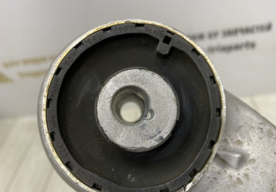 Рычаг передний левый BMW 7 G11 OEM 31126861157