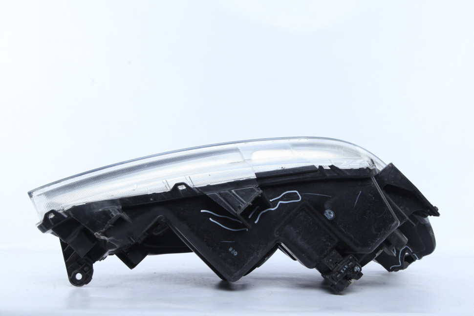 Фара галоген левая Suzuki Vitara 2 OEM 3532054P20