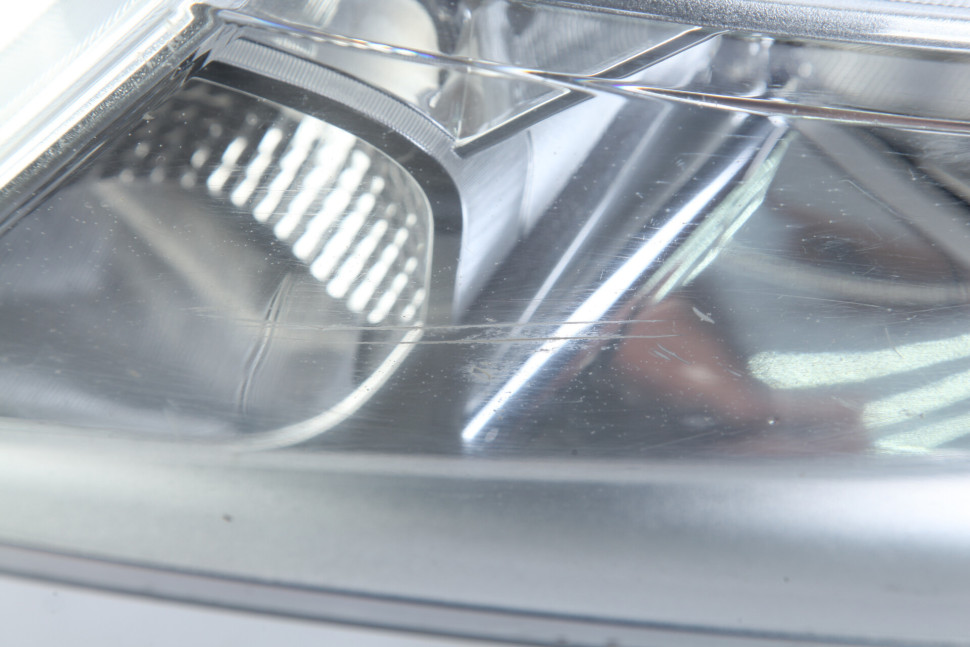 Фара галоген левая Suzuki Vitara 2 OEM 3532054P20