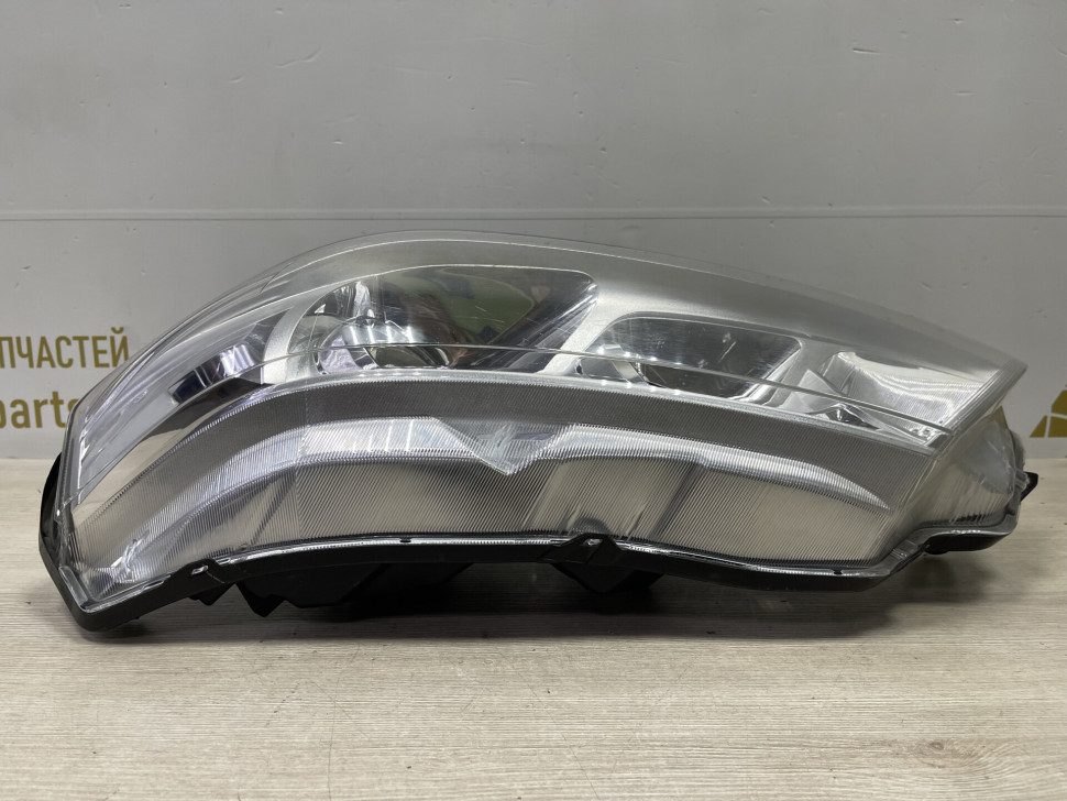 Фара галоген левая Suzuki Vitara 2 OEM 3532054P20