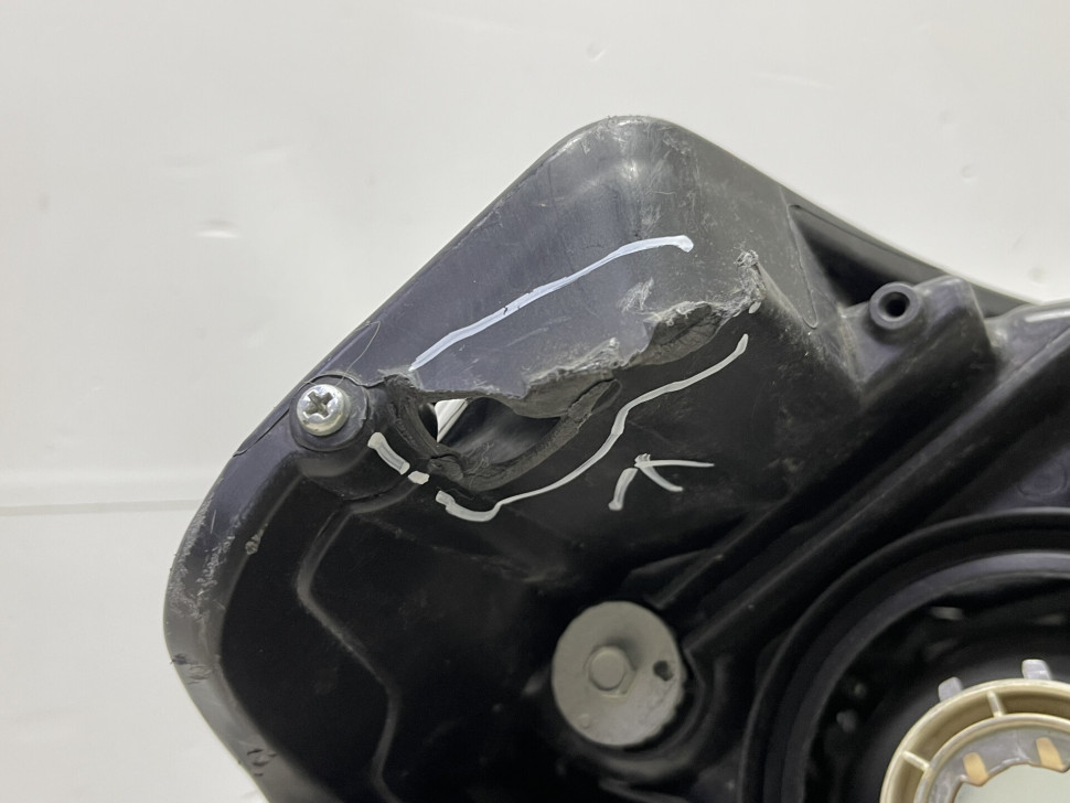 Фара галоген левая Suzuki Vitara 2 OEM 3532054P20